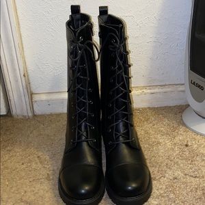 BRAND NEW BOOTS